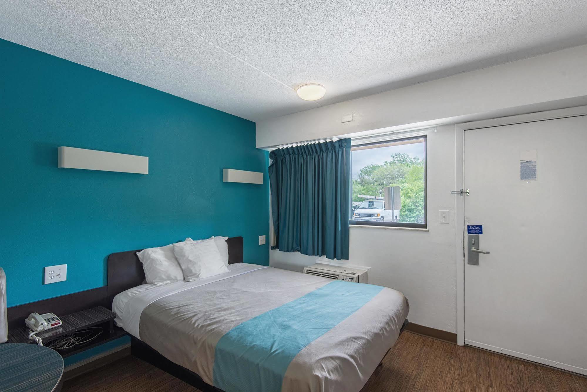 Motel 6-Overland Park, Ks Εξωτερικό φωτογραφία